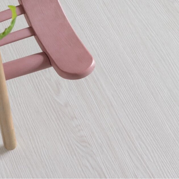 10675 Дуб Гюстров