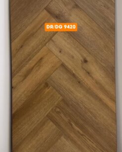 Кварцвиниловая плитка DR 9420 Дуб Тобакко
